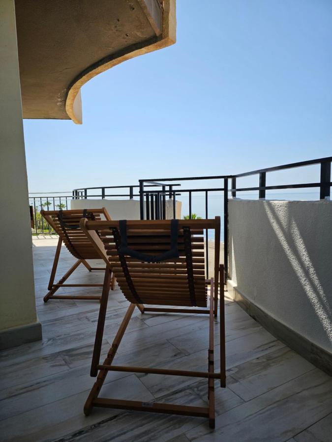 Primera Linea De Playa Con Vistas Al Mar Rincón de la Victoria Eksteriør bilde